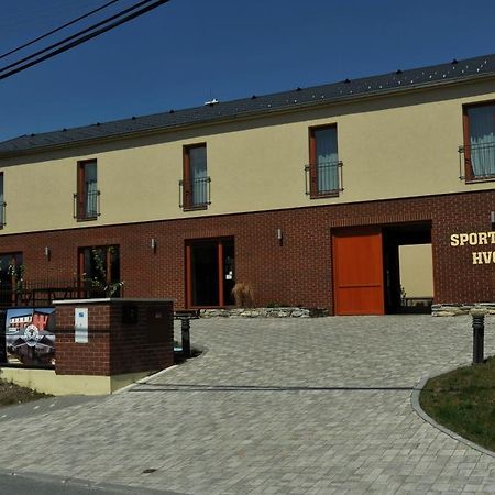 Hotel Sport Klub Hvozd Esterno foto